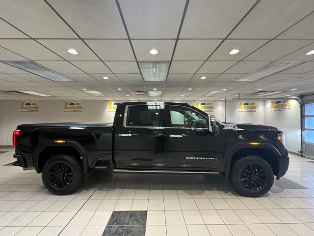 Used 2023 GMC Sierra 2500 Denali w/ Denali Black Diamond Edition image 3