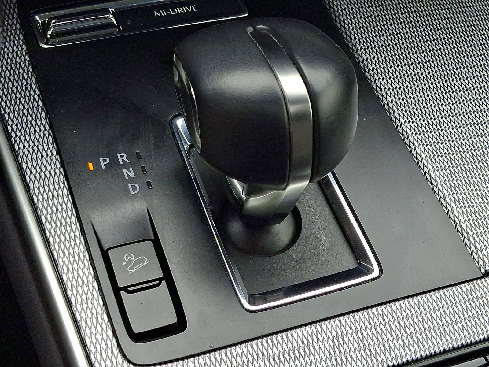 Certified 2025 MAZDA CX-90 3.3 Turbo w/ Preferred Package image 17