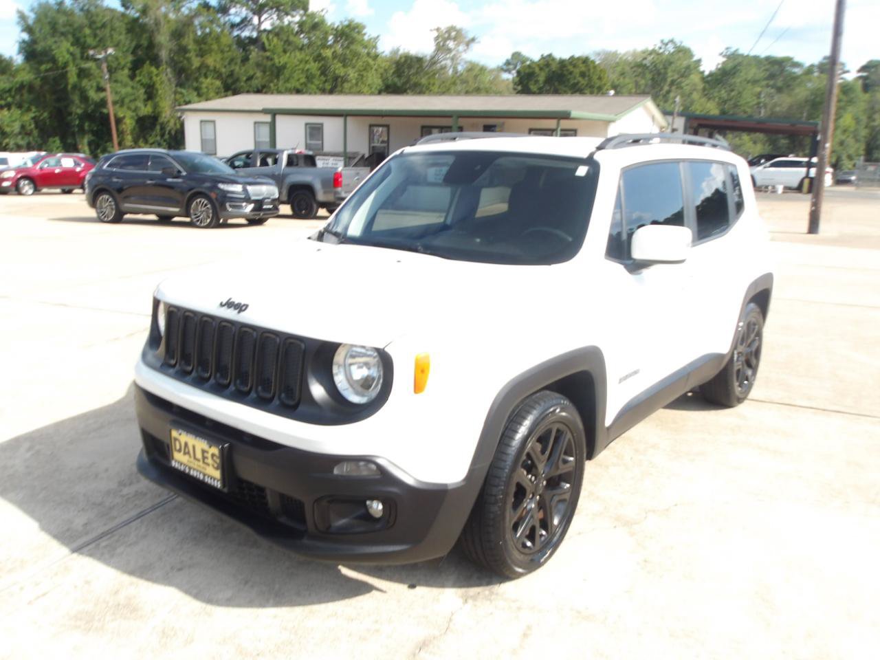 Used 2018 Jeep Renegade Altitude FWD image 2