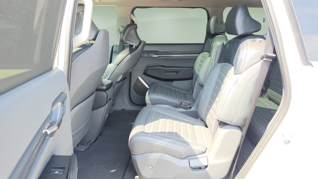 Used 2024 Kia EV9 Land AWD/4WD image 48