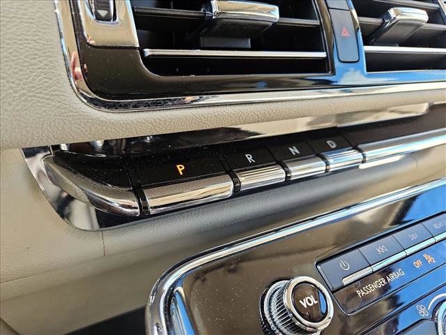 Used 2021 Lincoln Navigator Reserve w/ Luxury Package RWD image 11