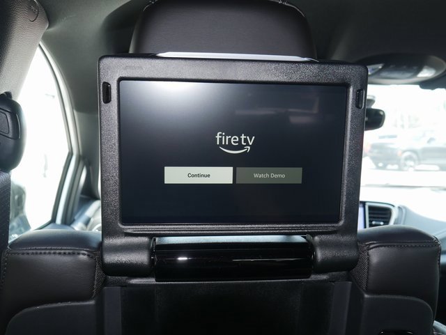 New 2026 Chrysler Pacifica Select image 28