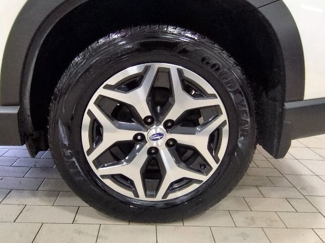 Used 2020 Subaru Forester Premium AWD/4WD image 27