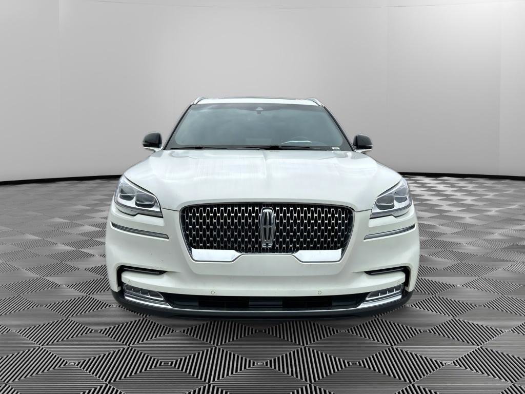 Used 2022 Lincoln Aviator Reserve w/ Equipment Group 201A image 2