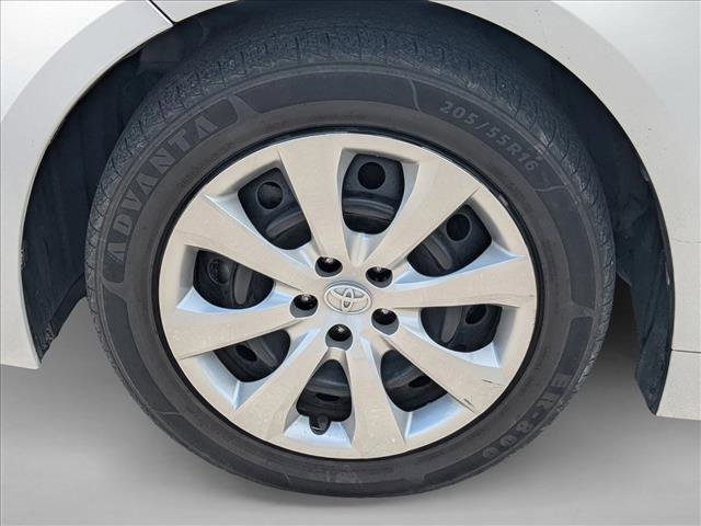 Used 2020 Toyota Corolla LE FWD image 10