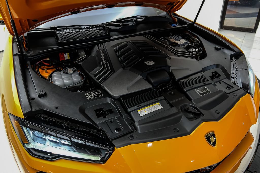 Used 2022 Lamborghini Urus AWD/4WD image 65