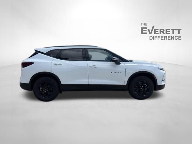 New 2026 Chevrolet Blazer LT w/ Midnight/Sport Edition FWD image 8