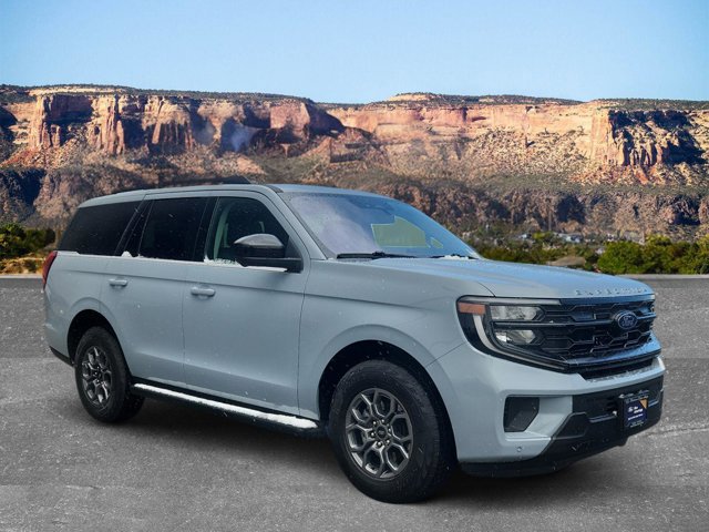 Certified 2025 Ford Expedition Active AWD/4WD image 1
