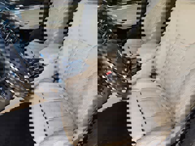 Used 2019 BMW X4 xDrive30i w/ Convenience Package image 12