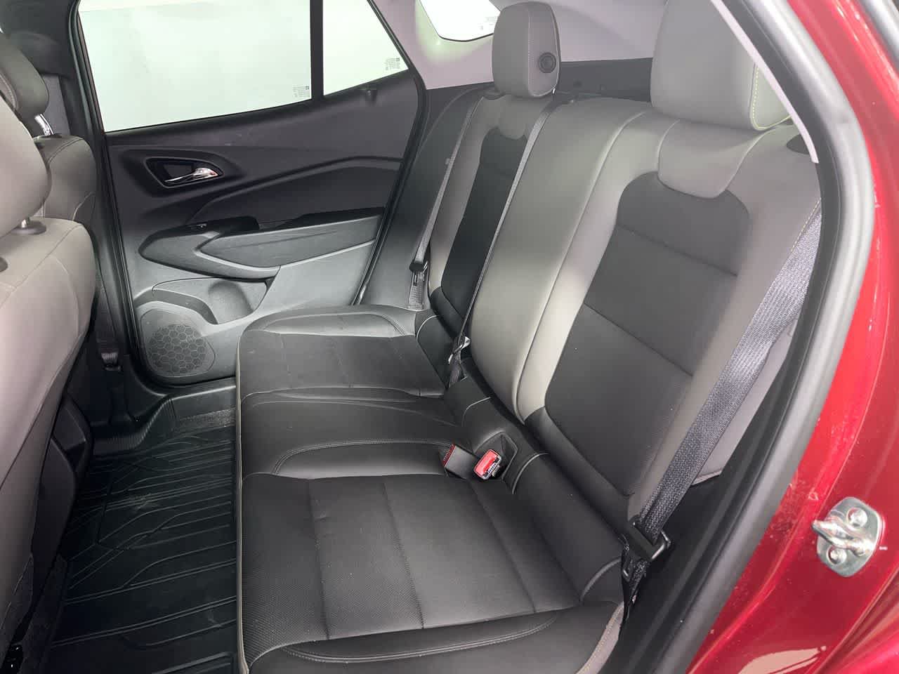 Used 2024 Chevrolet Trax ACTIV w/ Sunroof Package FWD image 28
