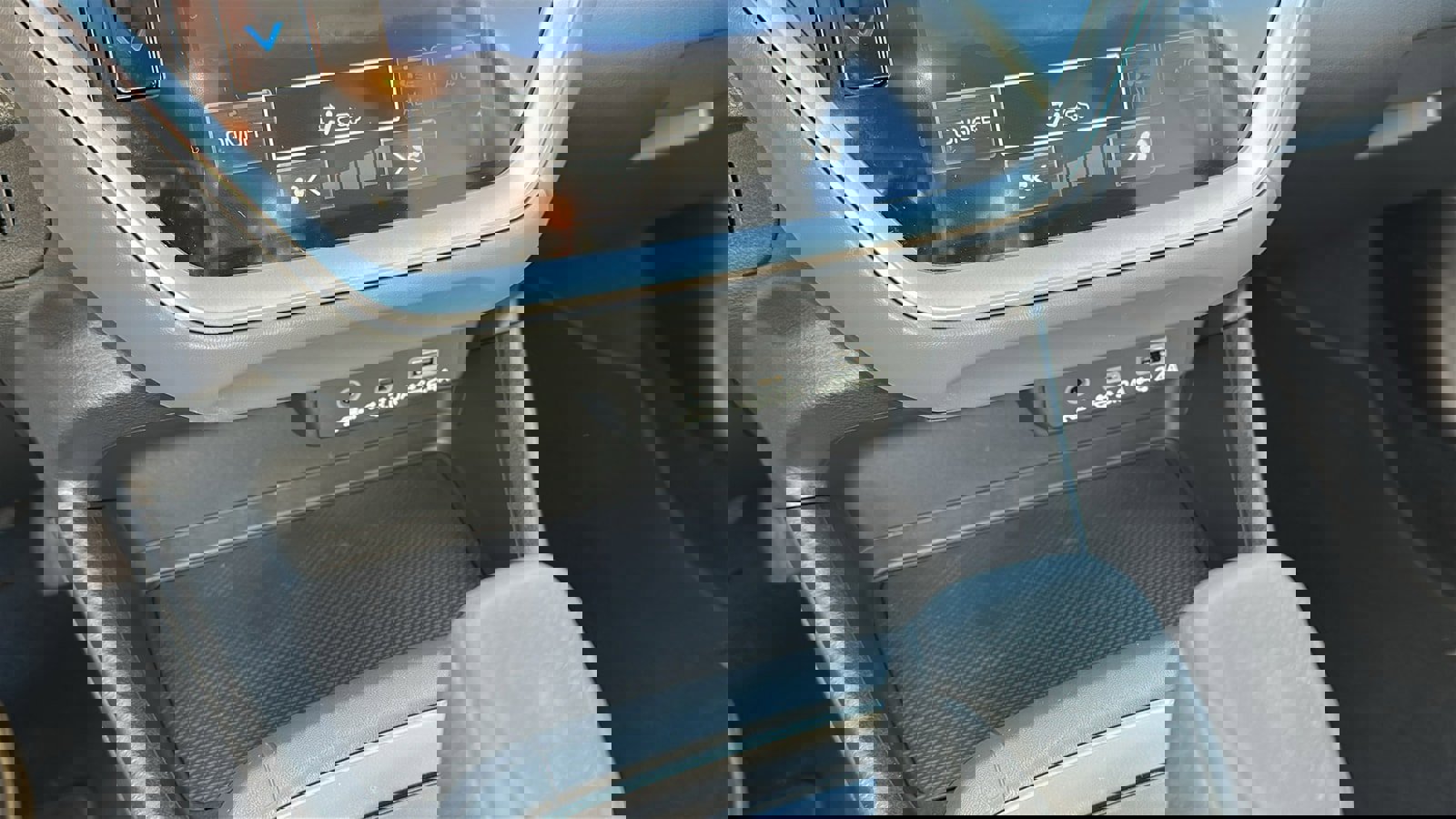 Certified 2025 Subaru Crosstrek 2.0i Premium image 17