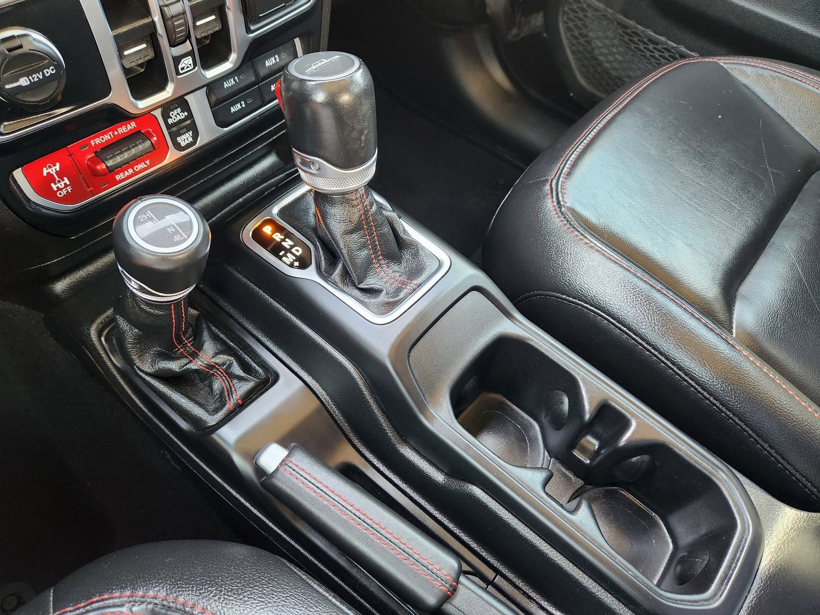 Used 2023 Jeep Gladiator Rubicon w/ Cold Weather Group image 28