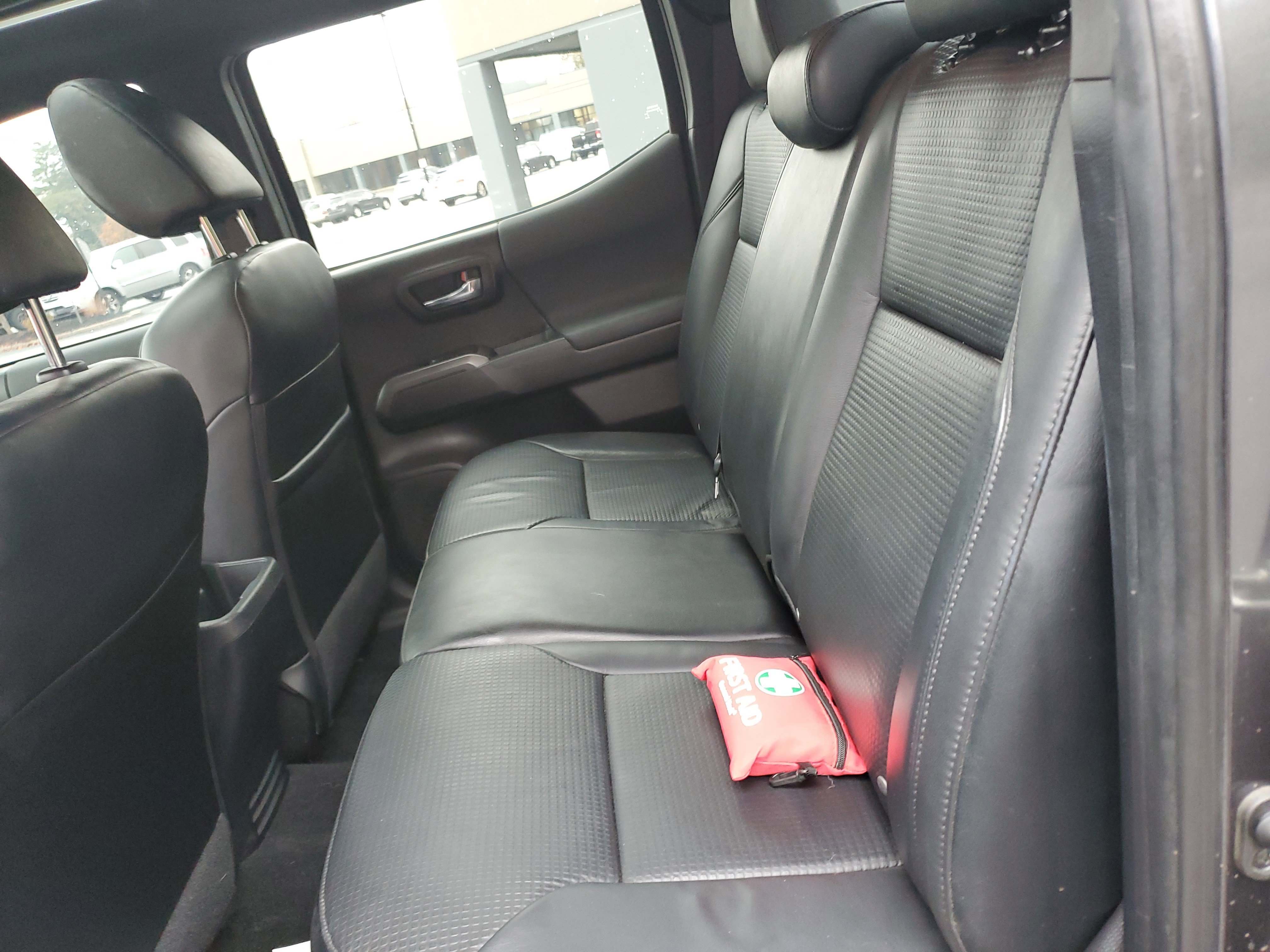 Used 2020 Toyota Tacoma TRD Off-Road image 30