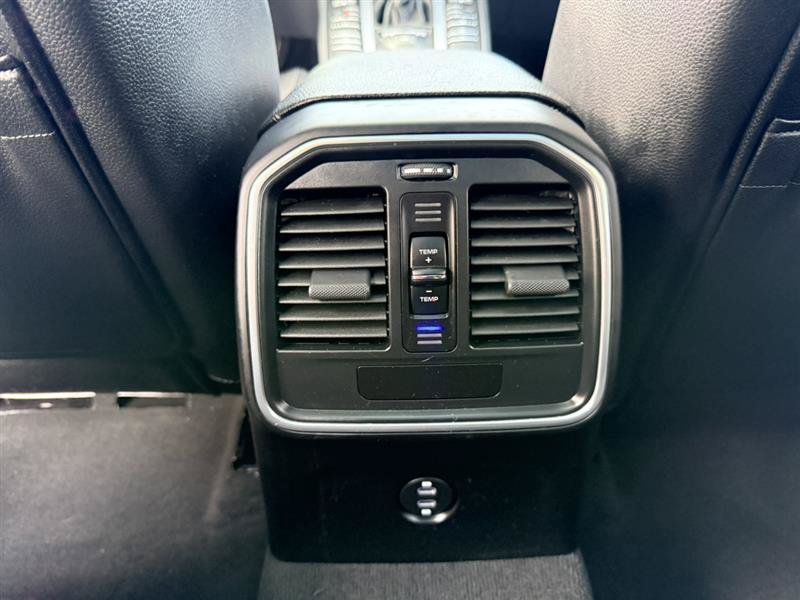 Used 2021 Porsche Macan AWD/4WD image 23