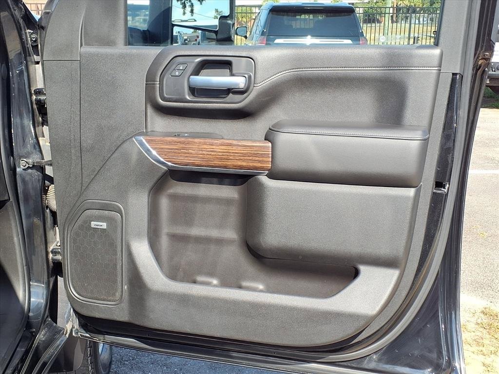 Used 2020 Chevrolet Silverado 3500 High Country w/ Snow Plow Prep/Camper Package image 13