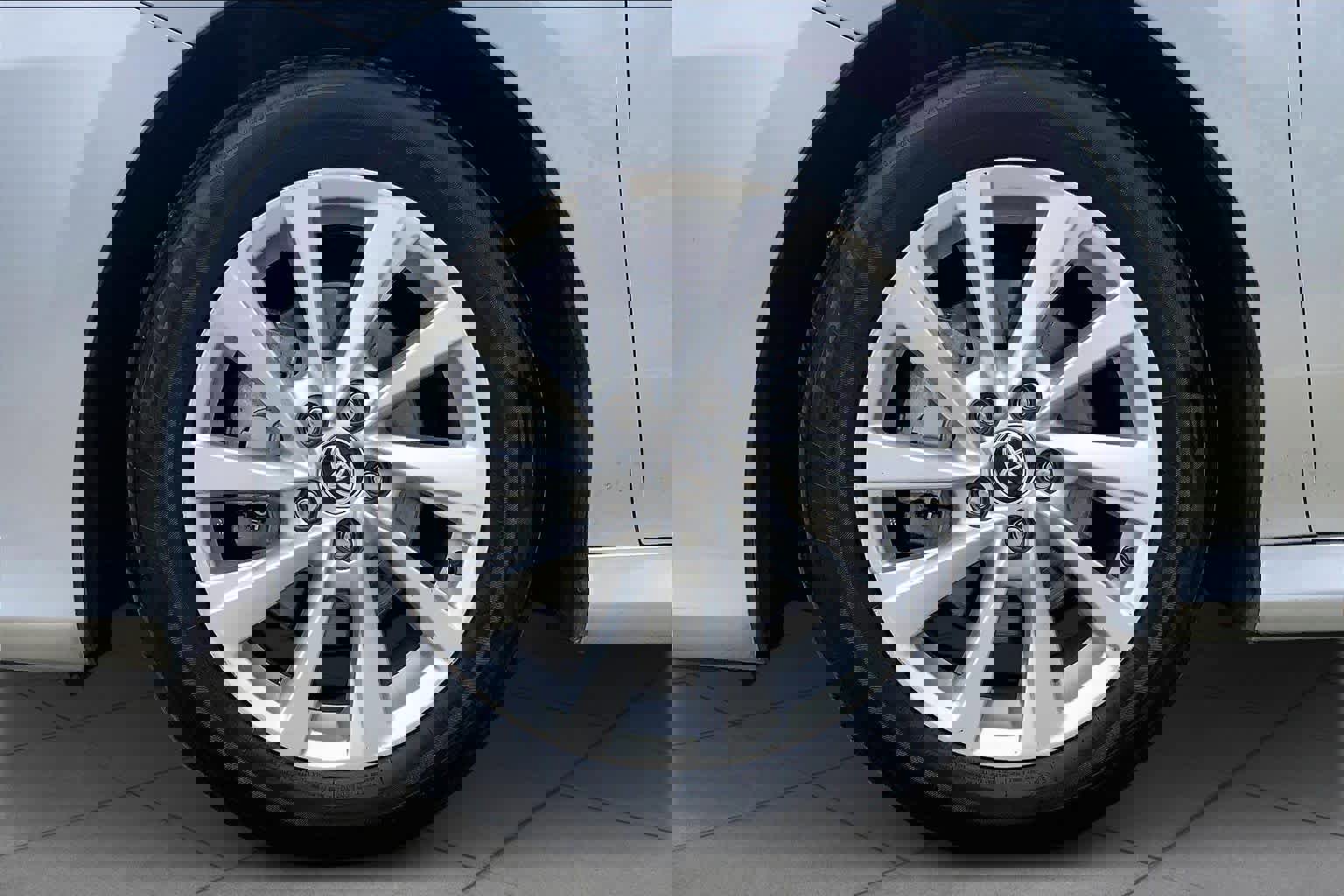 Used 2024 Toyota Camry LE w/ Convenience Package image 11