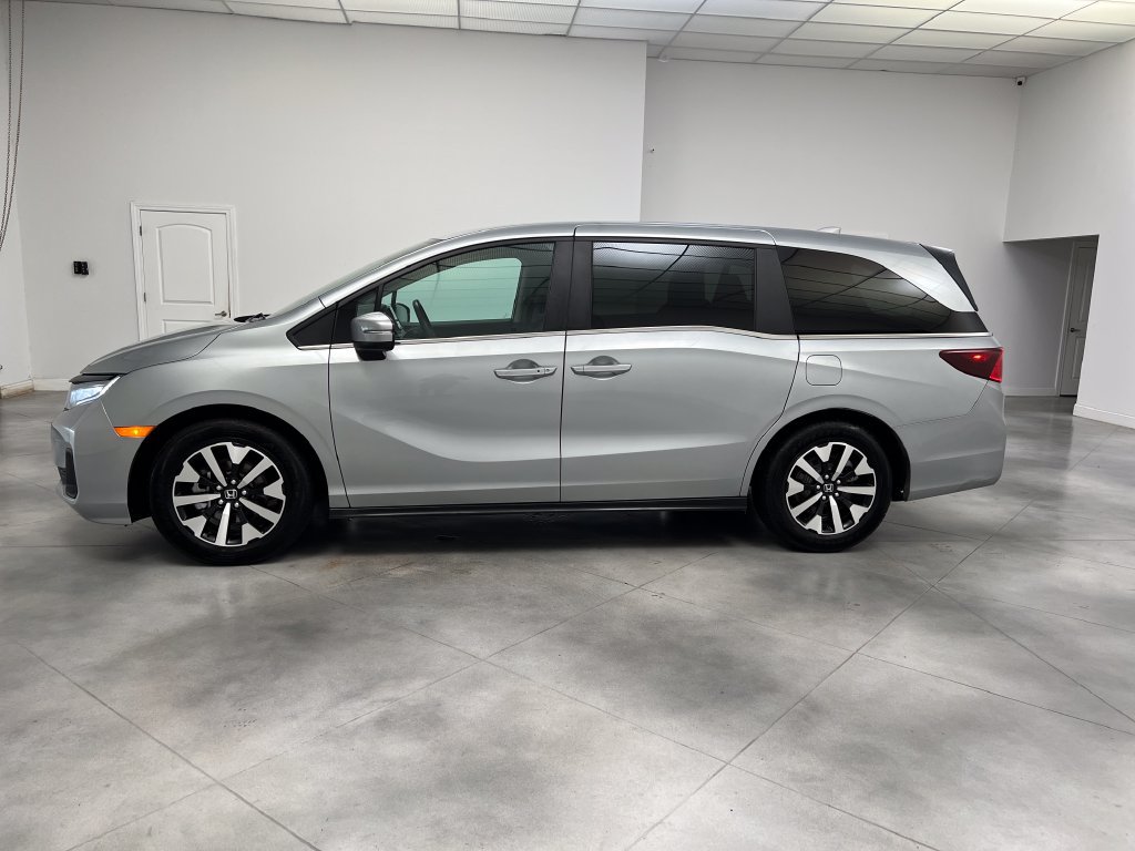 Used 2025 Honda Odyssey EX-L image 4
