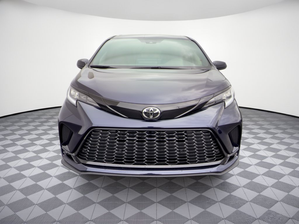 New 2026 Toyota Sienna XSE FWD image 7