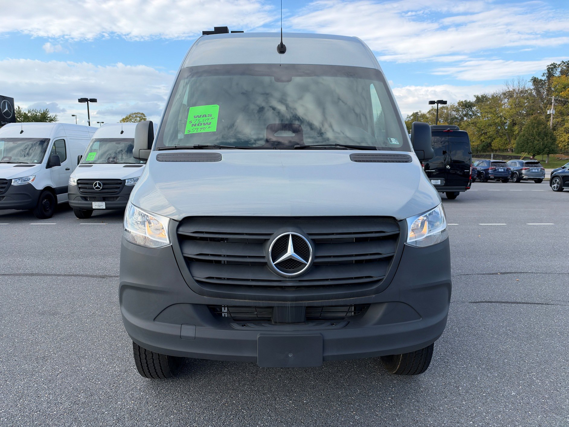 Used 2025 Mercedes-Benz Sprinter 2500 image 2