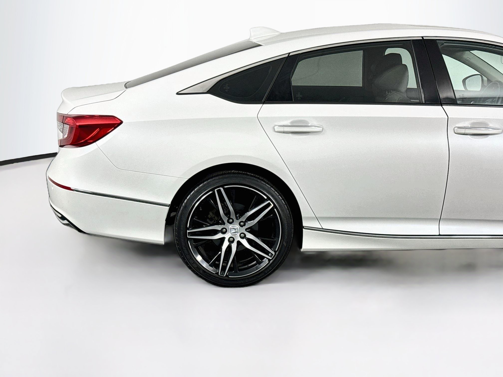 Used 2022 Honda Accord Touring image 44