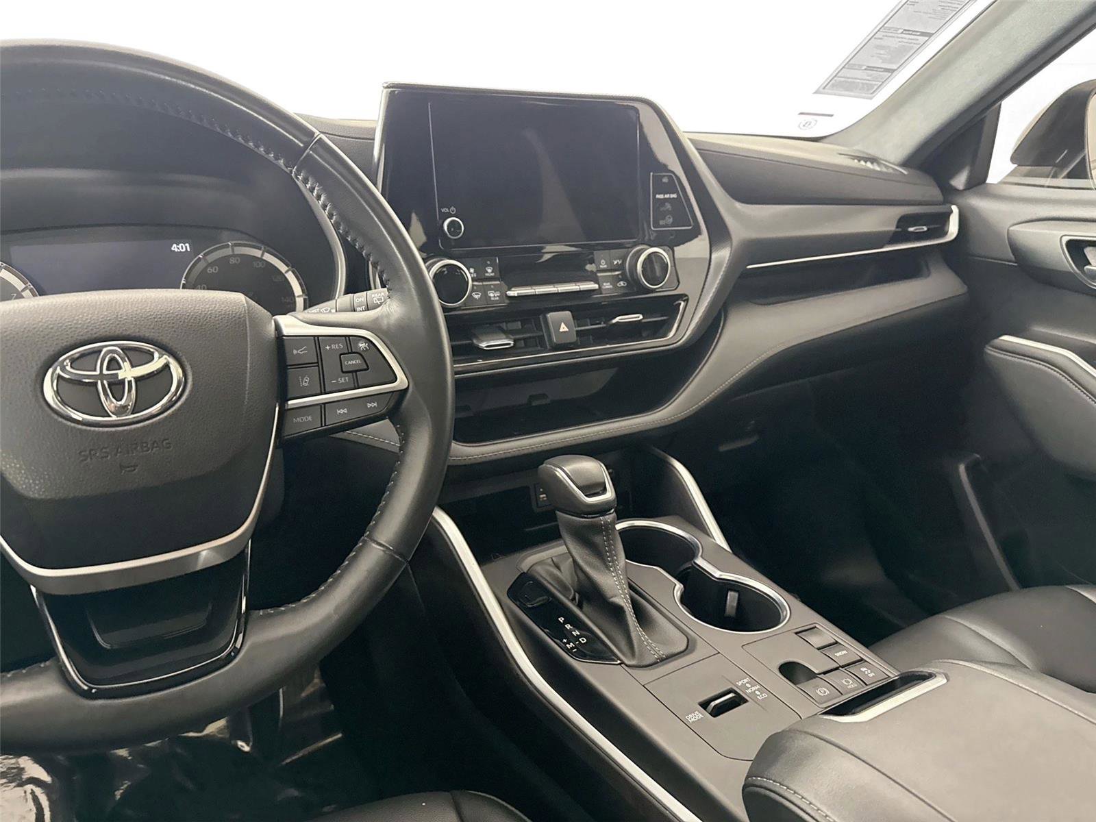 Certified 2023 Toyota Highlander XSE image 33