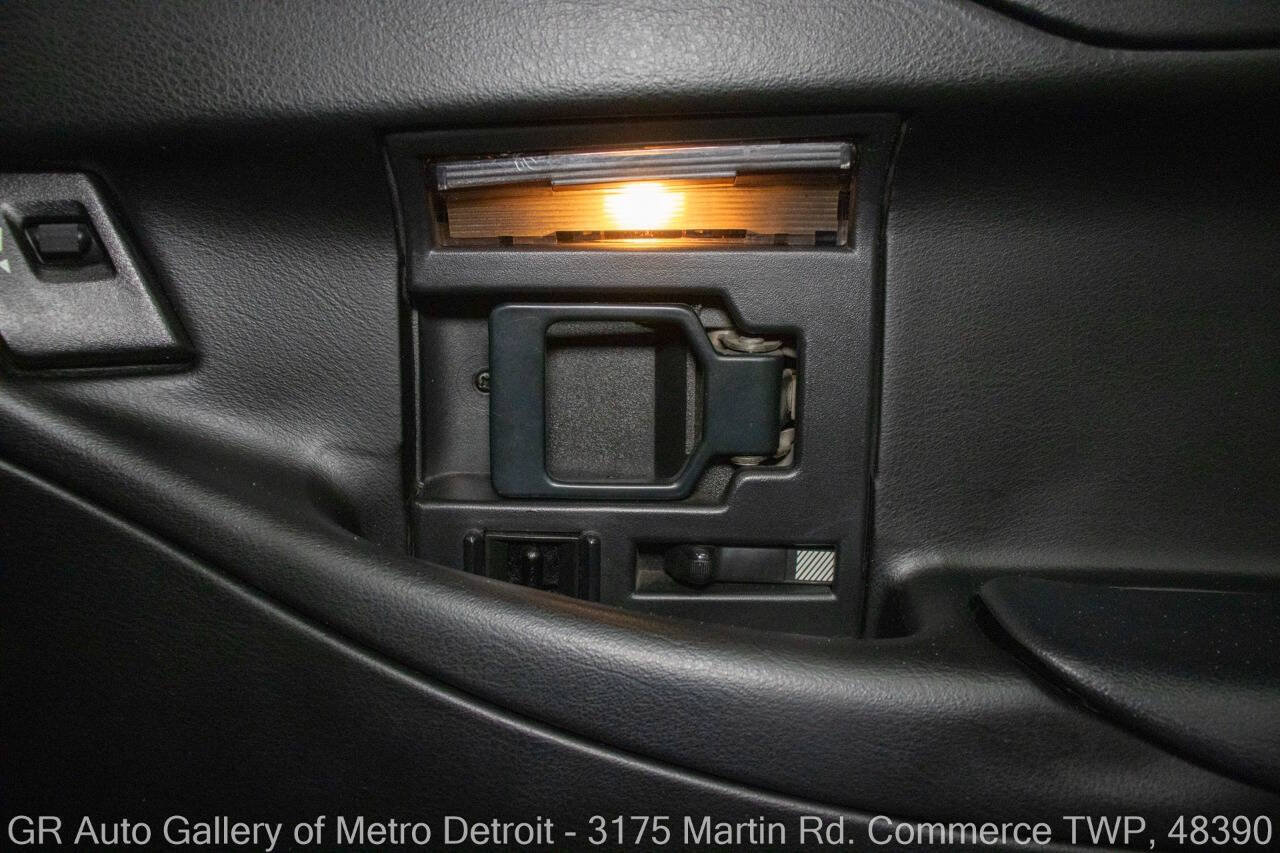 Used 1995 Chevrolet Corvette Coupe RWD image 37