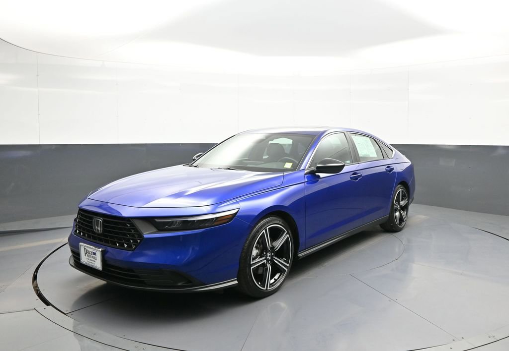 Used 2024 Honda Accord Sport image 1