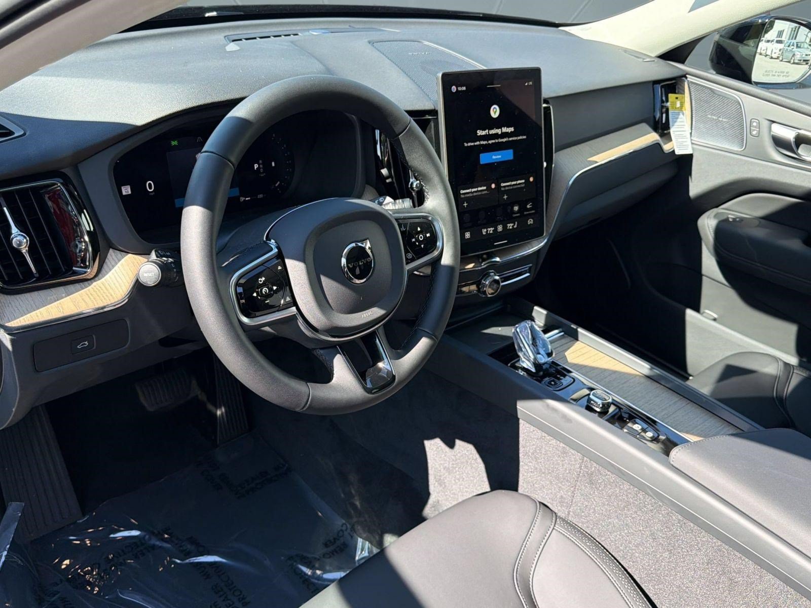 New 2027 Volvo XC60 B5 Plus AWD/4WD image 4