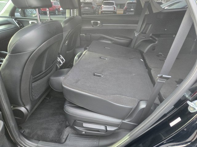 Used 2021 Kia Sorento S image 18