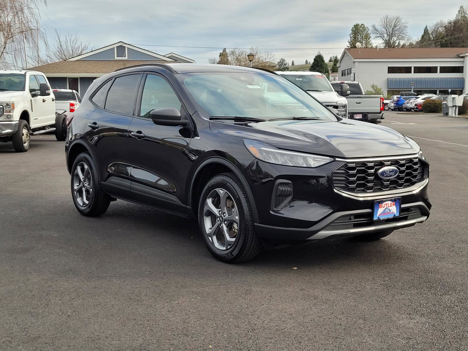 Used 2025 Ford Escape ST-Line AWD/4WD image 3