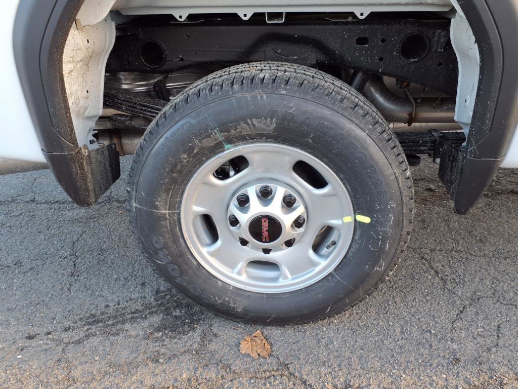 New 2025 GMC Sierra 2500 Pro image 7