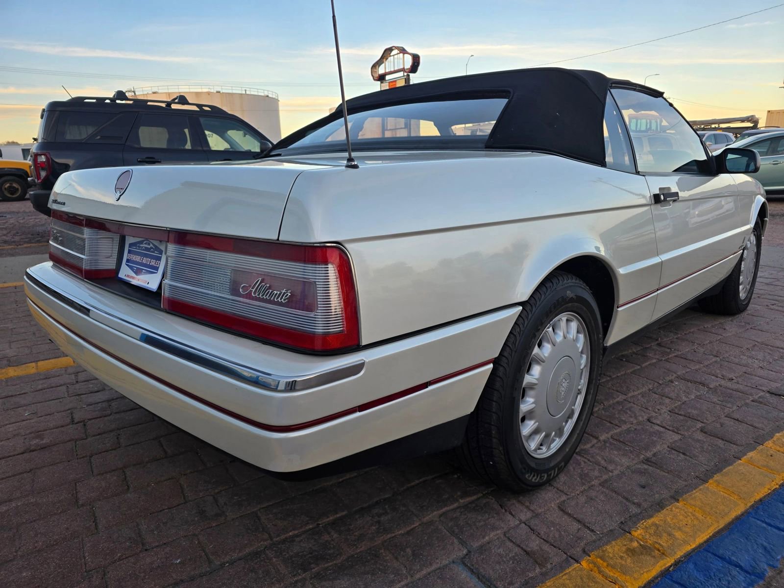 Used 1993 Cadillac Allante image 6
