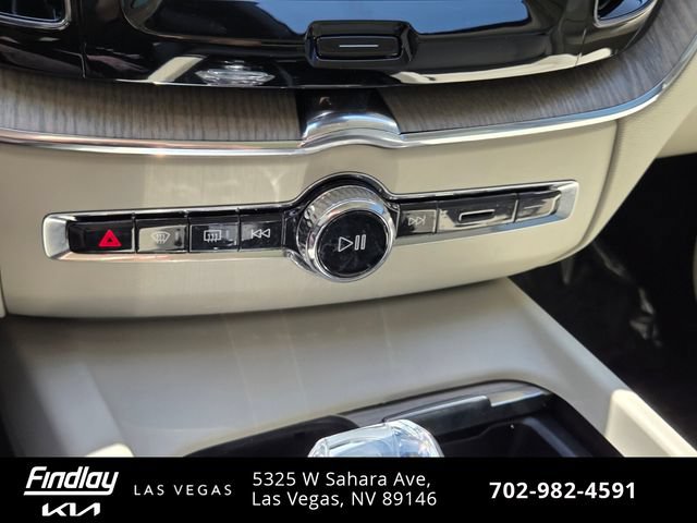 Used 2023 Volvo XC60 B5 Ultimate w/ Protection Package Premier FWD image 31