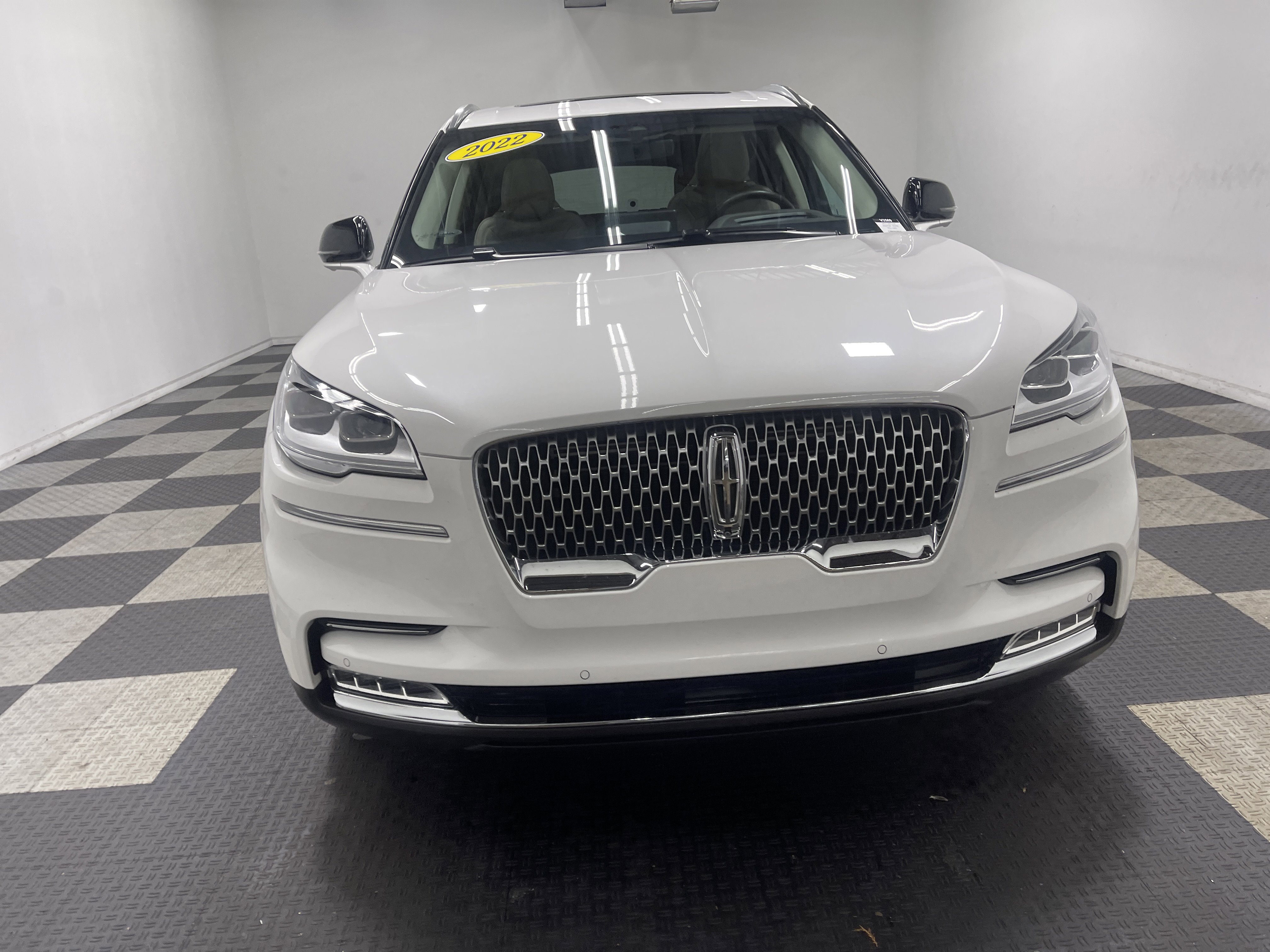 Used 2022 Lincoln Aviator Reserve w/ Equipment Group 201A image 7