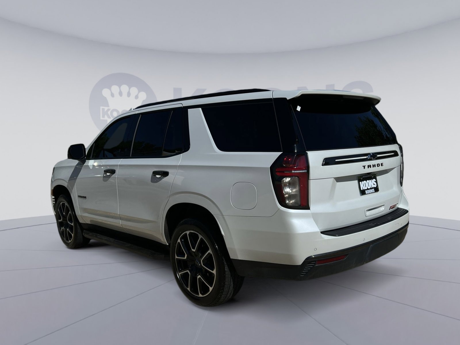 Used 2021 Chevrolet Tahoe RST w/ Luxury Package AWD/4WD image 8
