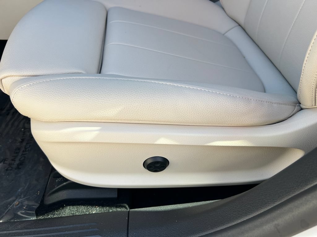 New 2025 Mercedes-Benz CLA 250 4MATIC image 12