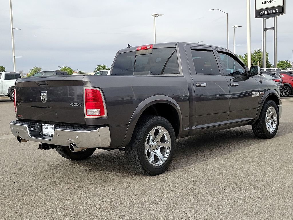 Used 2018 RAM 1500 Laramie w/ Convenience Group AWD/4WD image 11