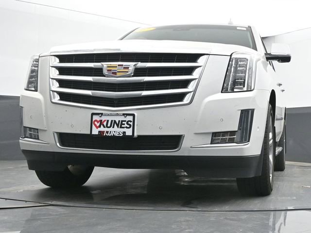 Used 2017 Cadillac Escalade Luxury AWD/4WD image 23