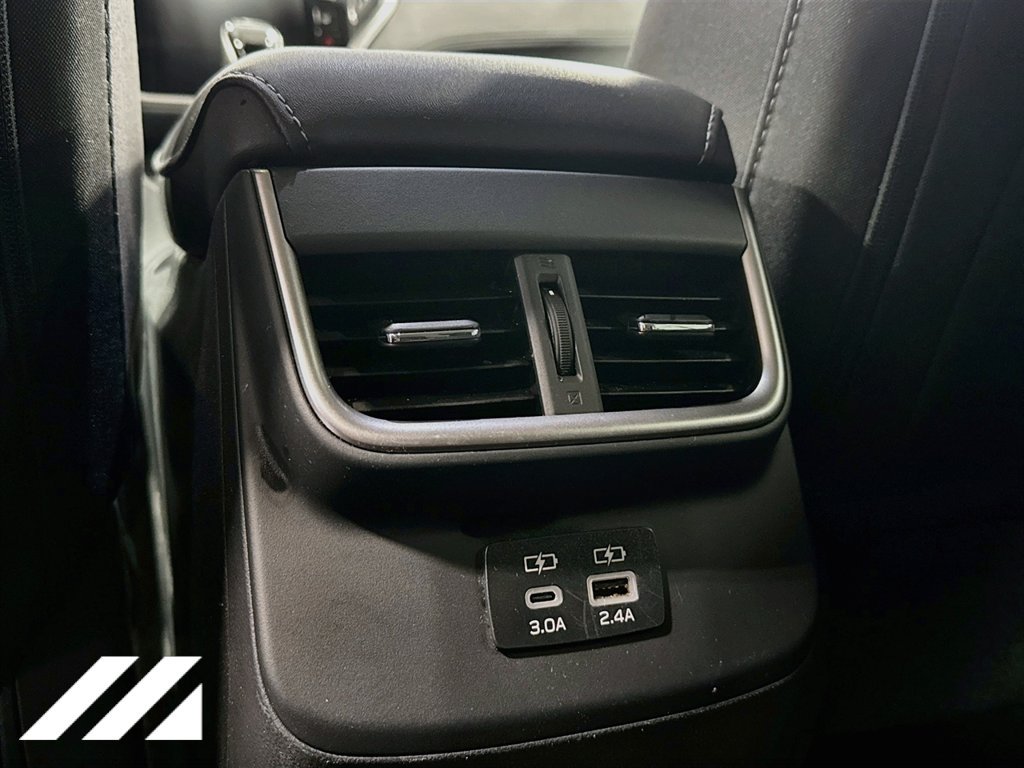 Used 2025 Subaru Outback Premium AWD/4WD image 25