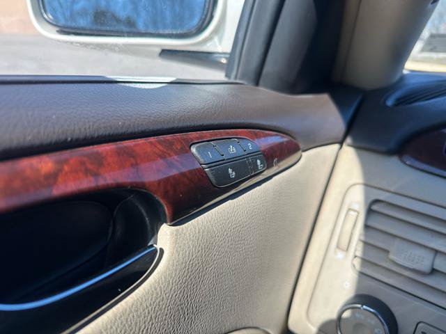 Used 2009 Buick Lucerne CXL FWD image 27