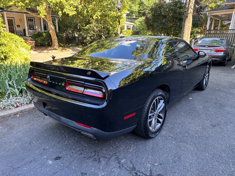 Used 2019 Dodge Challenger SXT AWD/4WD image 5