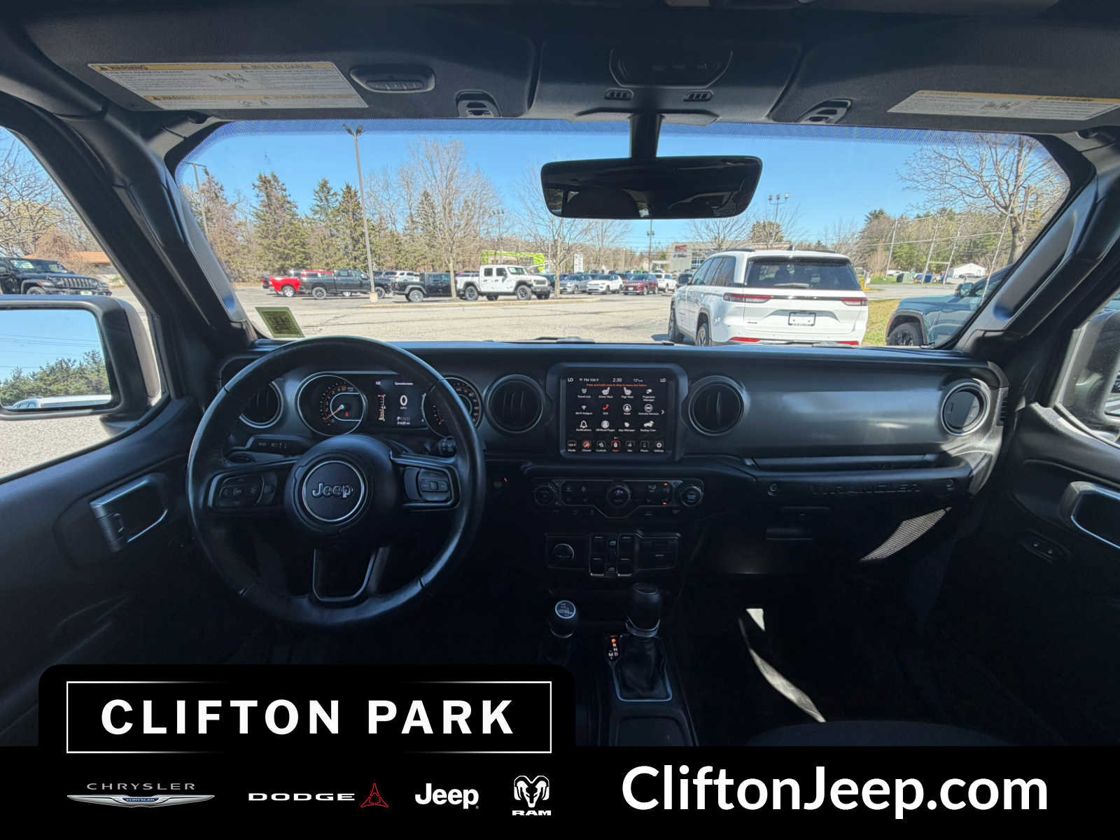 Used 2022 Jeep Wrangler Unlimited Sport image 26