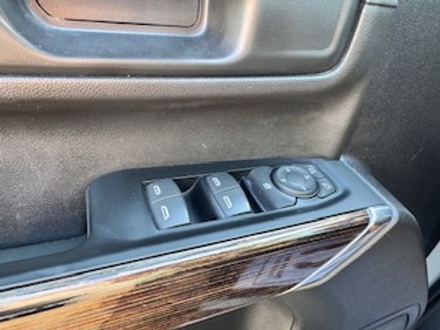 Used 2023 GMC Sierra 2500 SLE image 28