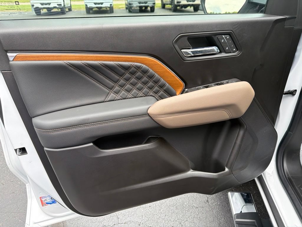 New 2026 GMC Canyon Denali AWD/4WD image 7