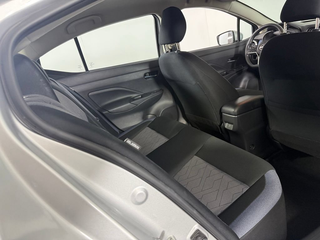 Used 2025 Nissan Versa SV FWD image 28