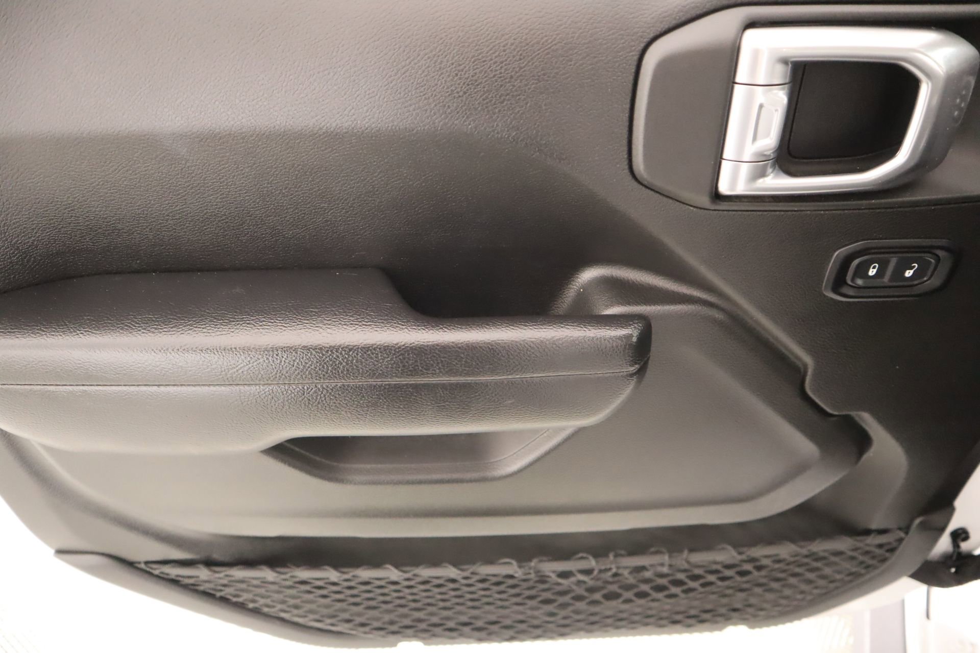 Used 2024 Jeep Wrangler Sport S image 15