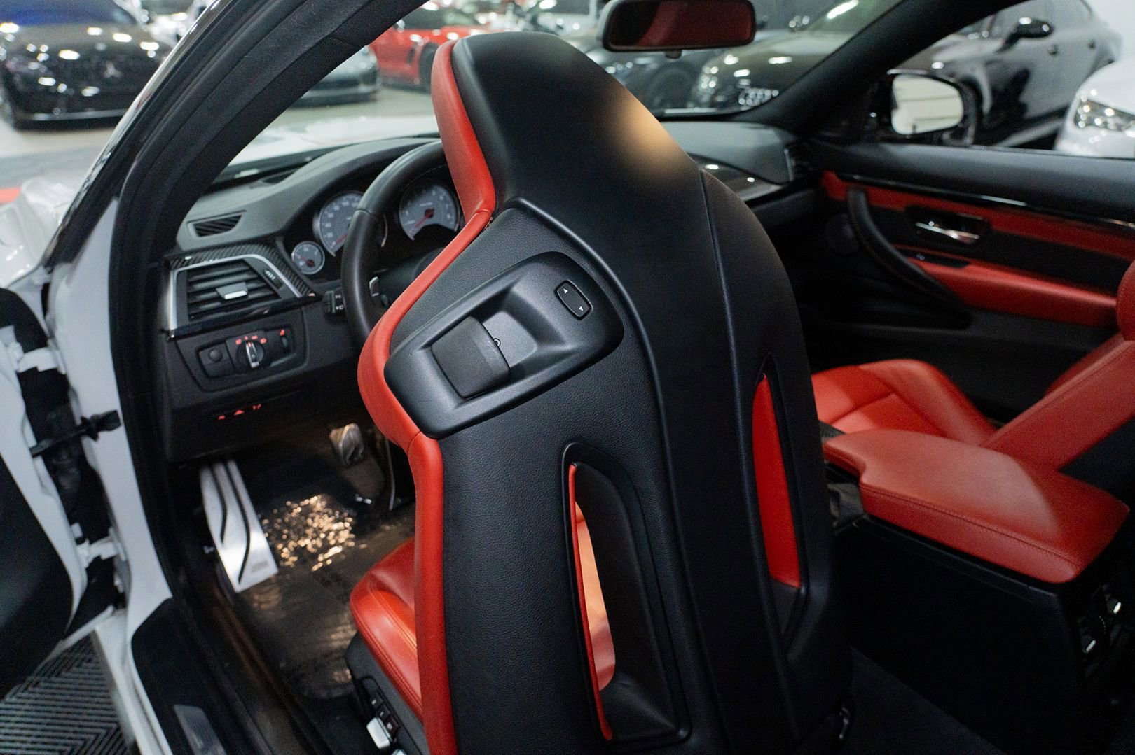 Used 2018 BMW M4 Coupe RWD image 29