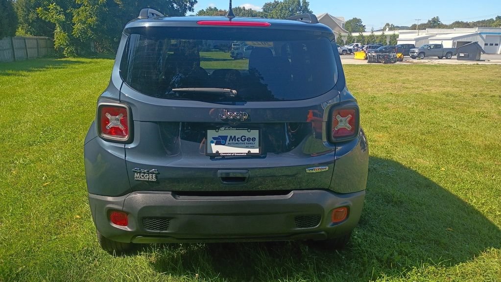 Used 2022 Jeep Renegade Latitude w/ Sun/Sound Group AWD/4WD image 6