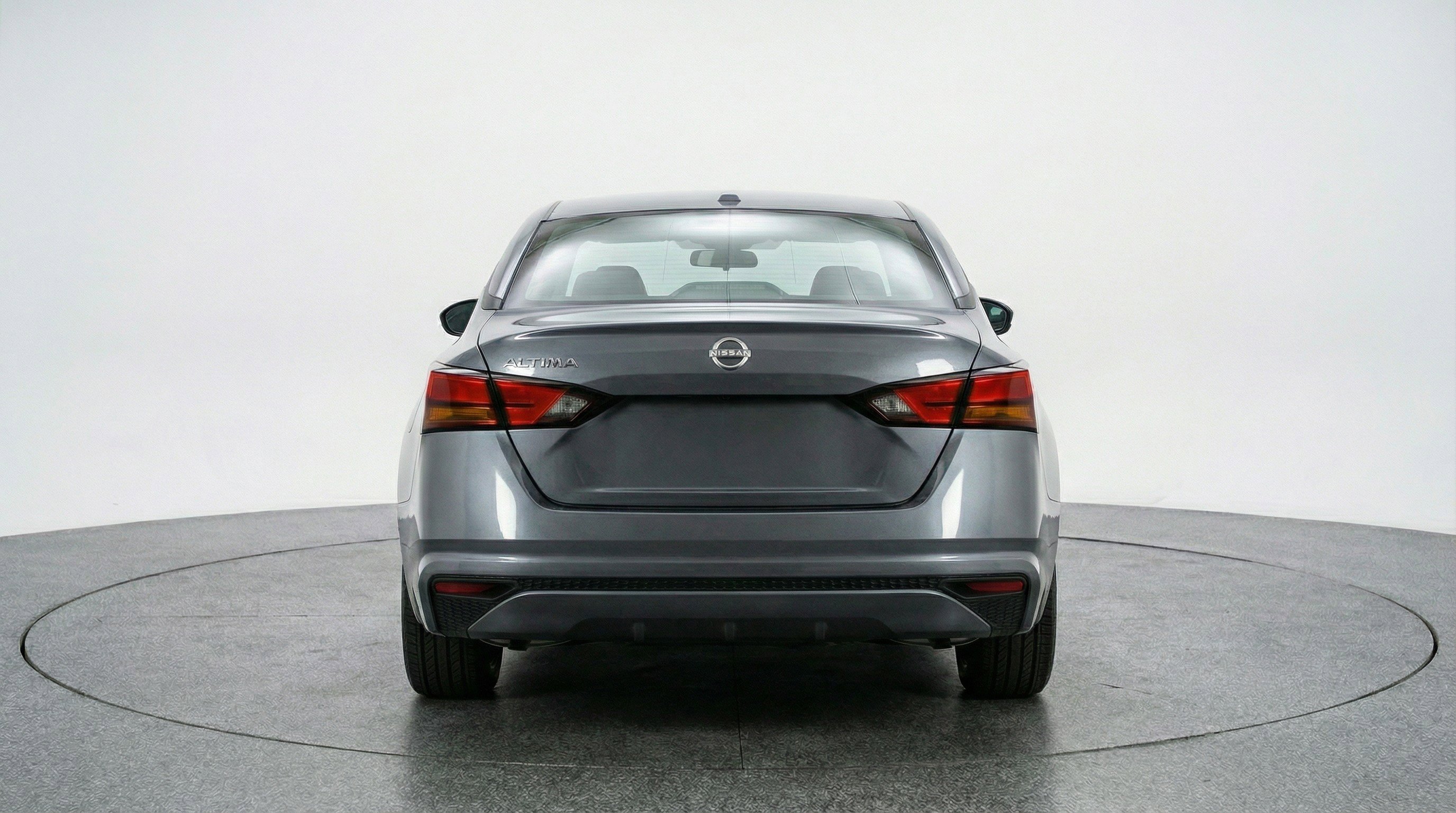 Used 2025 Nissan Altima 2.5 SV FWD image 7