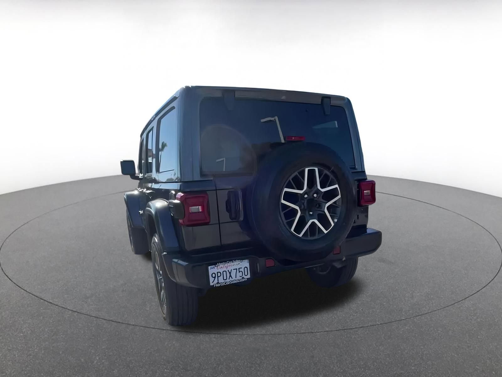 Used 2025 Jeep Wrangler Sahara image 14
